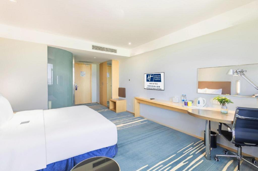 Holiday Inn Express Zhangye By Ihg Εξωτερικό φωτογραφία