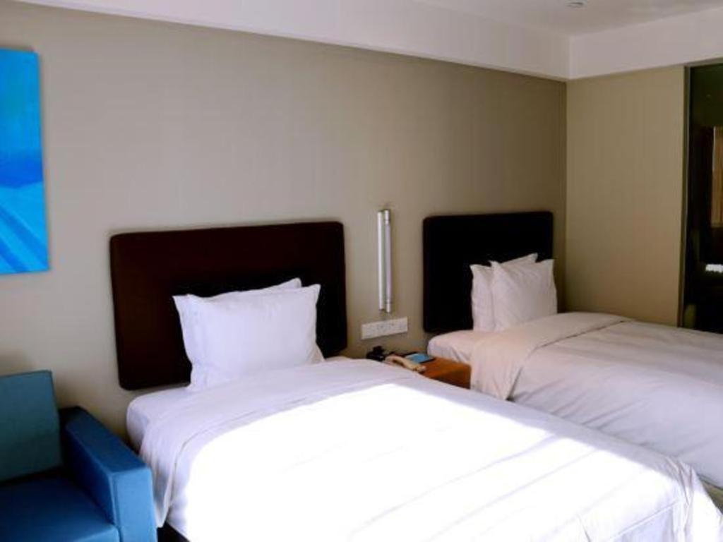 Holiday Inn Express Zhangye By Ihg Εξωτερικό φωτογραφία