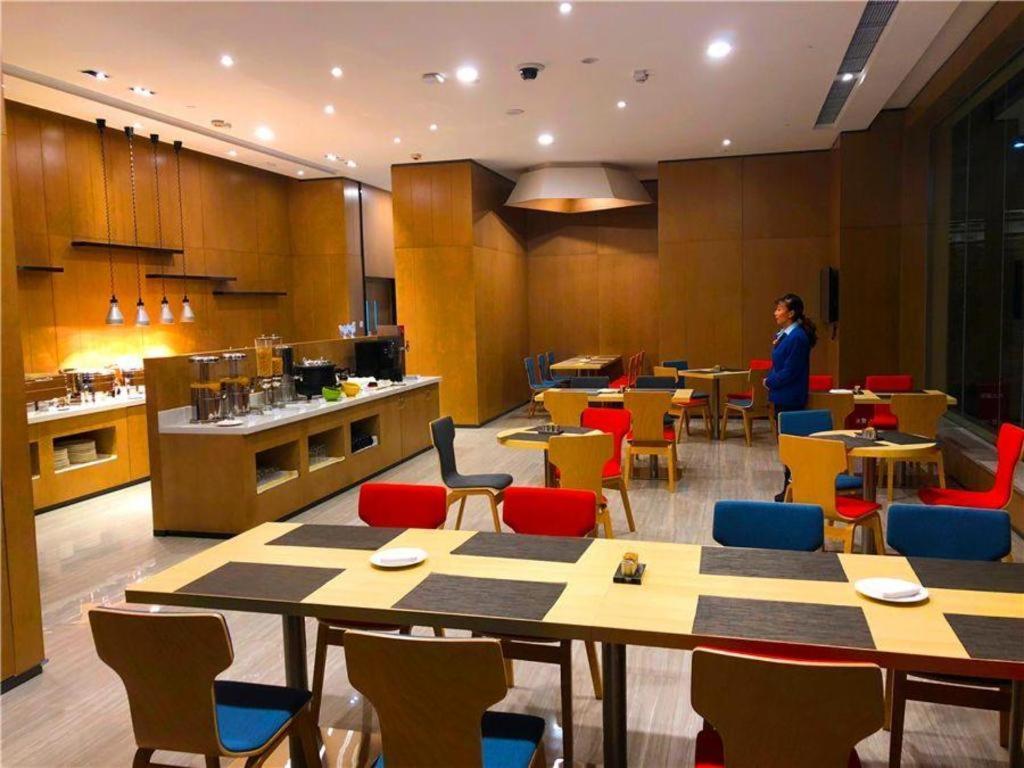 Holiday Inn Express Zhangye By Ihg Εξωτερικό φωτογραφία
